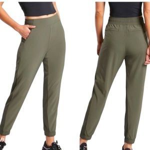 Athleta Textured Brooklyn Jogger
